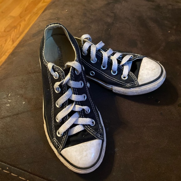 Converse - Picture 1 of 1